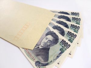 日本円ではなくユーロでのチップを求められるように