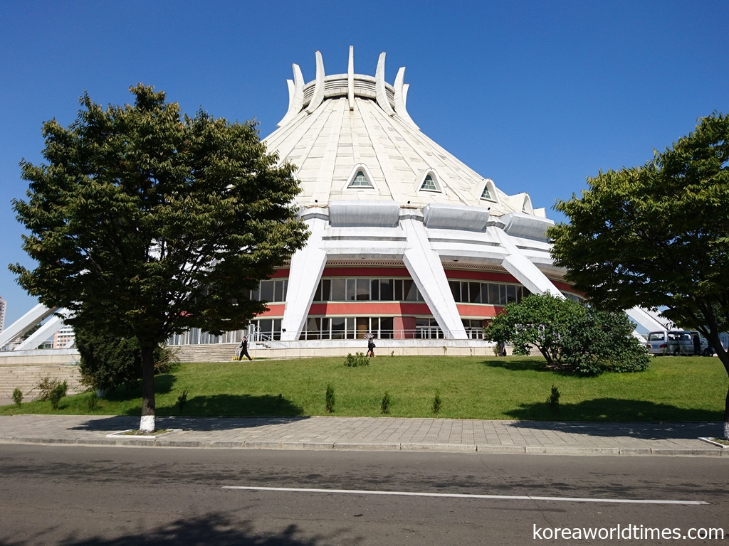 北朝鮮にディズニーランド 平壌写真で少女が見つけた謎の建築物 北朝鮮ニュース Kwt