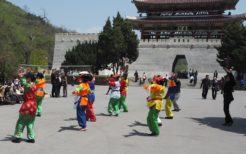 体操？踊り？北朝鮮の女性たち