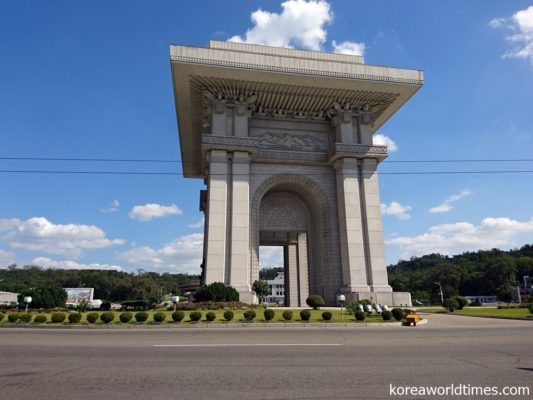 著名な観光地の改修を進める