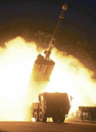 北朝鮮が相次いでミサイル発射実験を実施