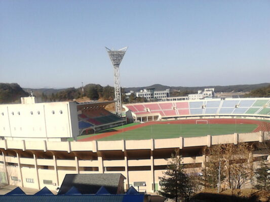 江原FCの高校生ボールパーソンが遅延行為