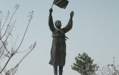 天安柳寛順記念館の銅像