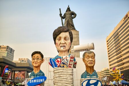 朴槿恵大統領の退陣を求めるデモ