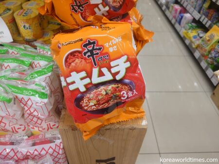 日本でも販売されている辛ラーメンキムチ。大丈夫なのか？