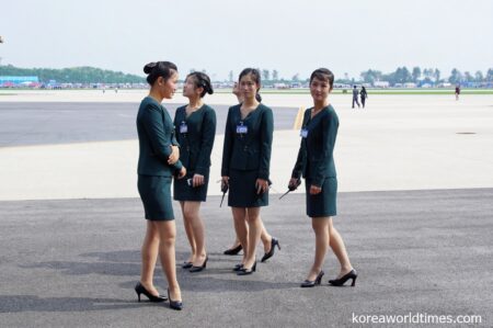 北朝鮮の空港地上スタッフ