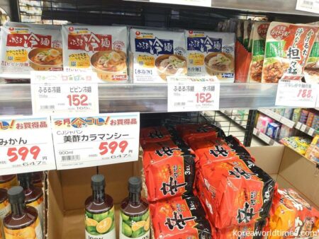 夏場に売れそうな冷麺も含めて日本で売られている農心製品は韓国からの輸入品