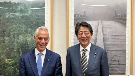 3月14日、エマニュエル駐日米国大使と拉致問題について協議した安倍晋三元首相