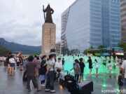ソウル光化門広場を政治利用 市民の憩いの場が化粧直しで歴史空間に