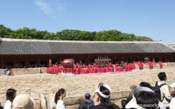 宗廟での例大祭の風景