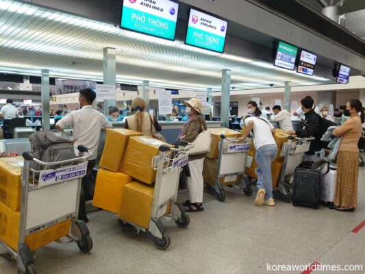 ほぼベトナム人の日本航空