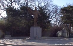 ソウル南山公園の安重根像