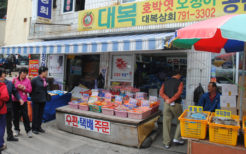 韓国の観光地のお土産屋さん