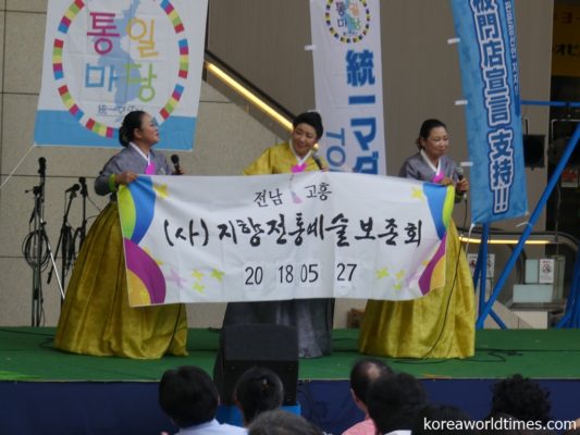 日暮里駅前がコリアンフェス会場に。多く来場者で高まる朝鮮半島の和平気運を祝う